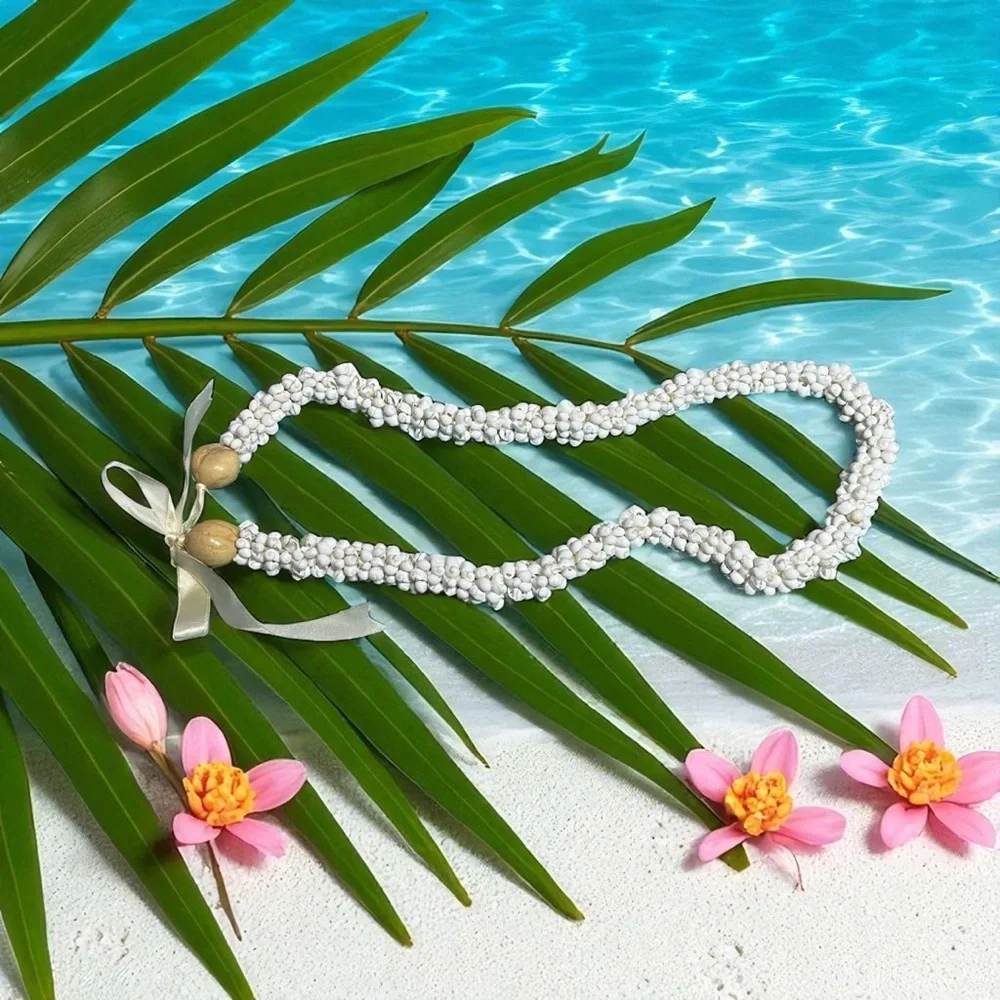 Hawaiian Mongo Sea Shell Lei White with Kukui Nut Necklace - Picture 2 of 4